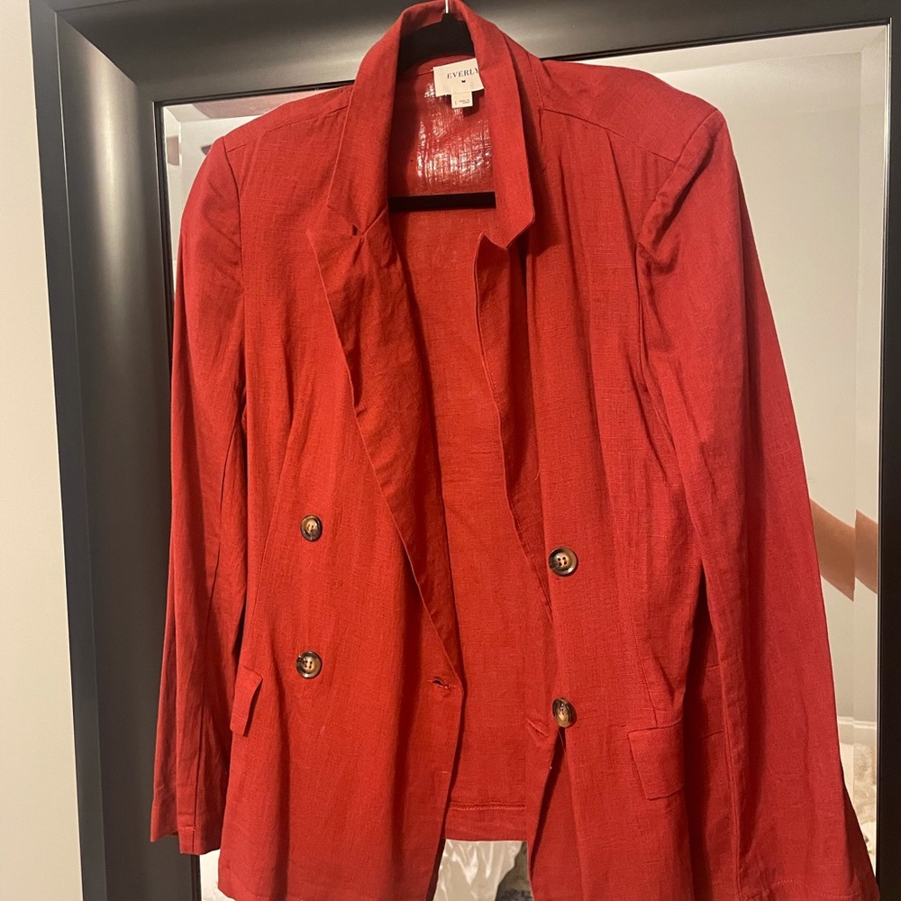 Linen blazer! Great for work.